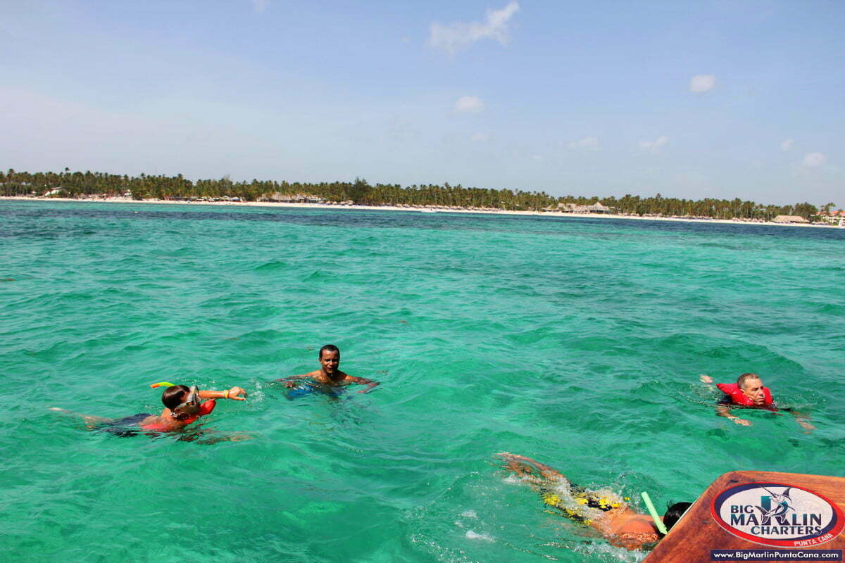 snorkeling from boat