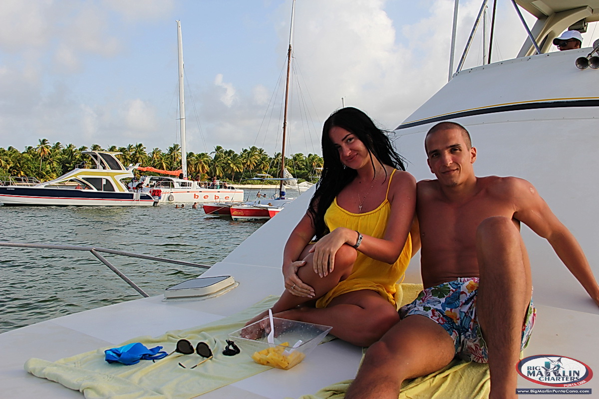 Happy moments party boat Bavaro Punta Cana