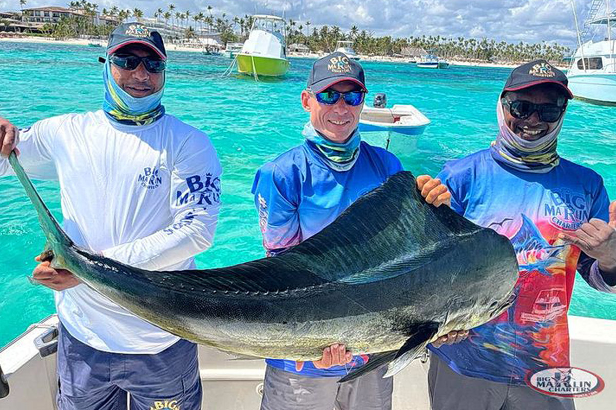 Big Marlin Charters Team back from fishing in Punta Cana with big Doardo in hands