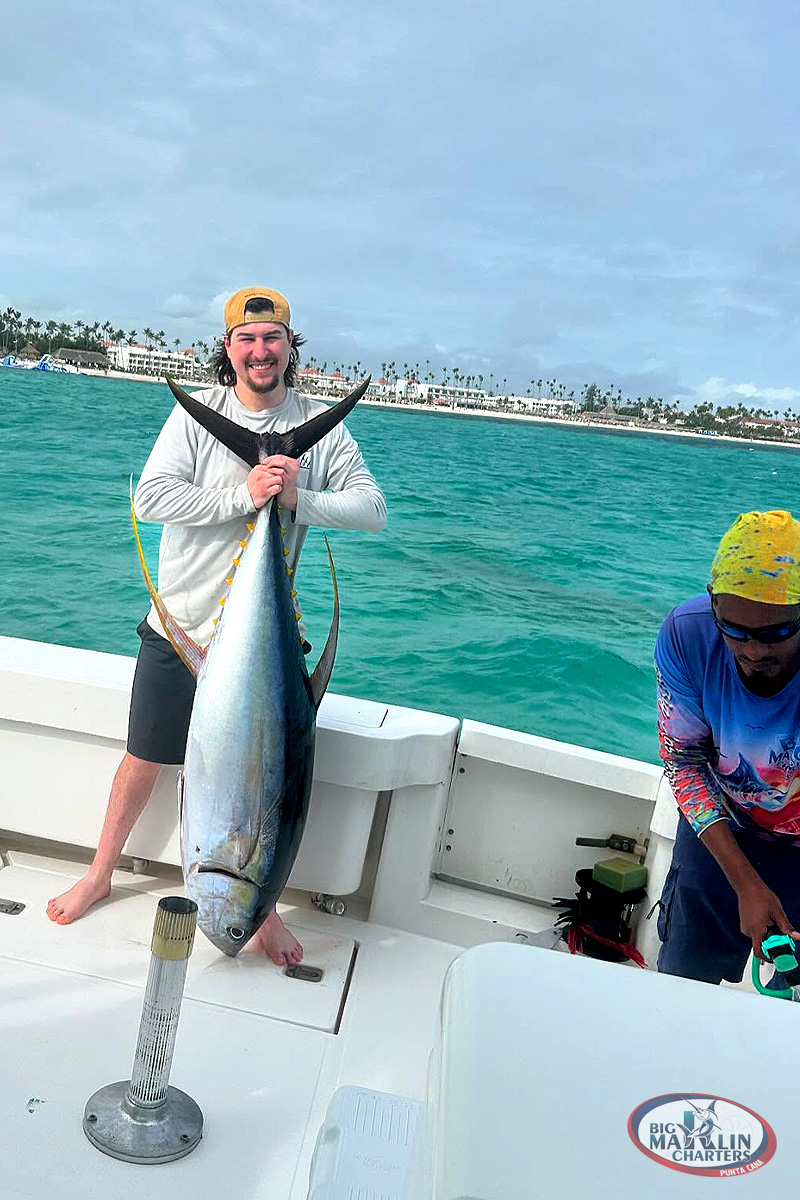 Angler Dominic and 110 lb Yellow fin Tuna 